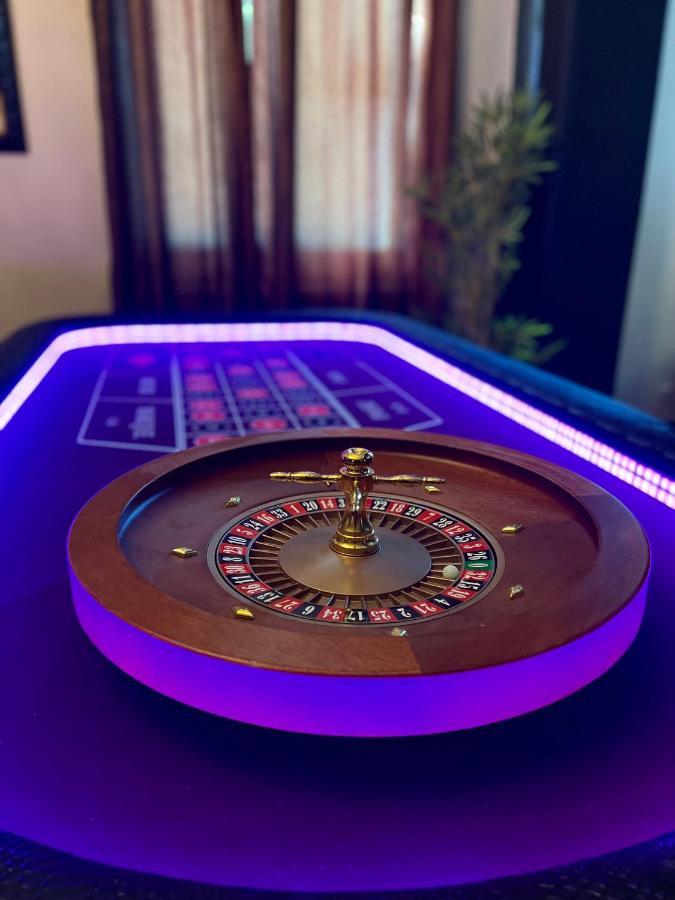 Capsule Casino - Jacuzzi - Billard - Netflix - Console & Jeux Apartment Mons Exterior foto