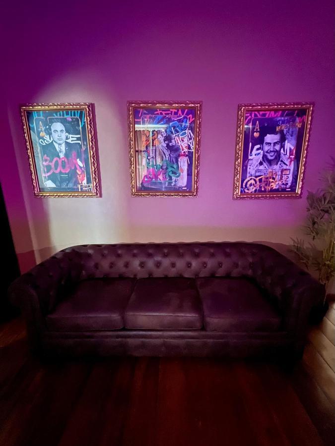 Capsule Casino - Jacuzzi - Billard - Netflix - Console & Jeux Apartment Mons Exterior foto