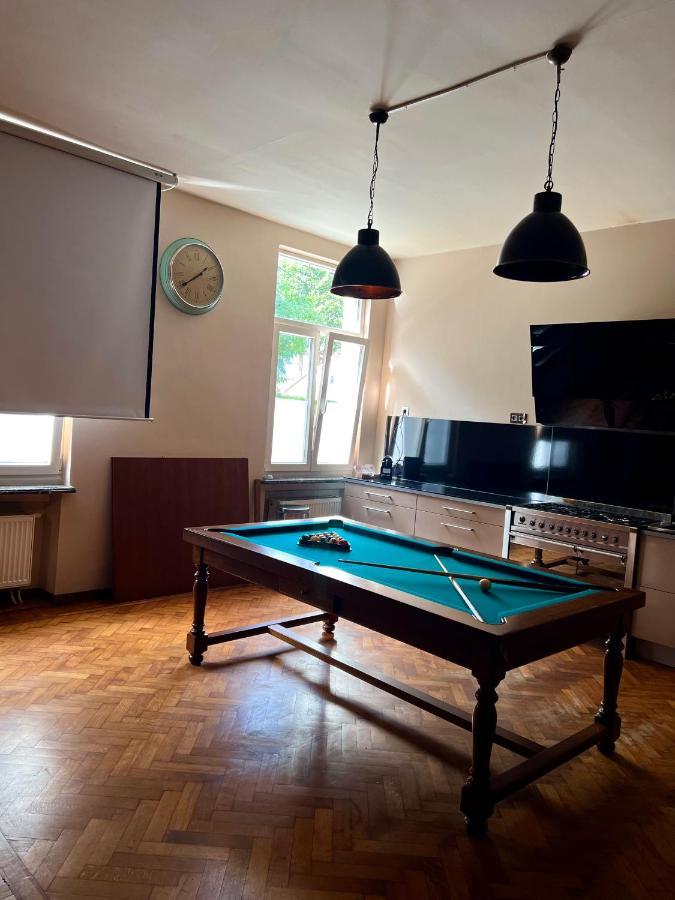 Capsule Casino - Jacuzzi - Billard - Netflix - Console & Jeux Apartment Mons Exterior foto